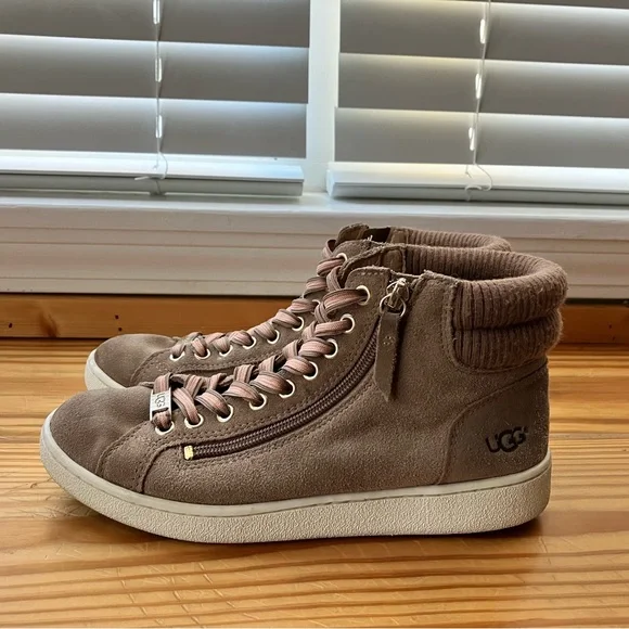 Women’s UGG Fawn Brown Suede High Top Sneakers Sz 7.5 Zip Up - Picture 3 of 5